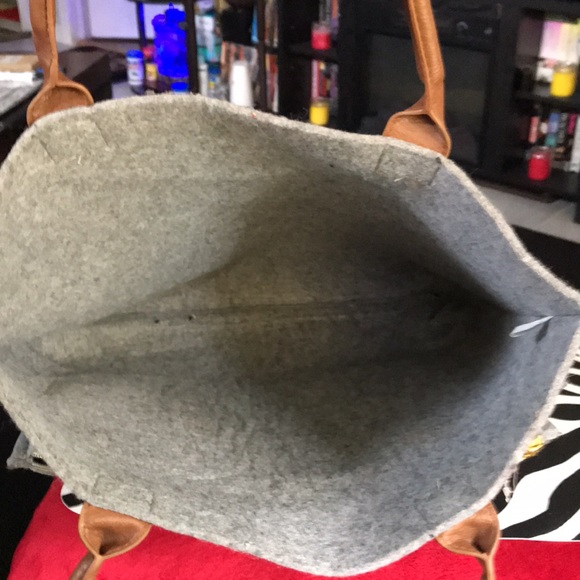 Large tote - Picture 3 of 6